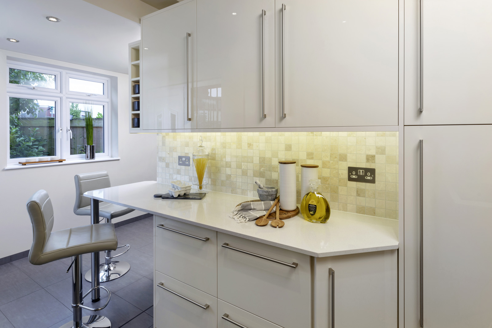 Kitchen with Kitchen Extension and High Gloss Kitchen in Arkley